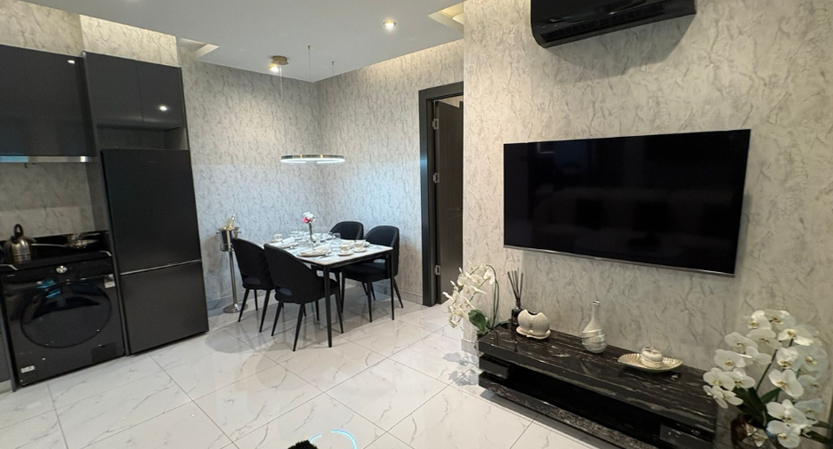 For sale 2 bedrooms condo in South Pattaya, Pattaya