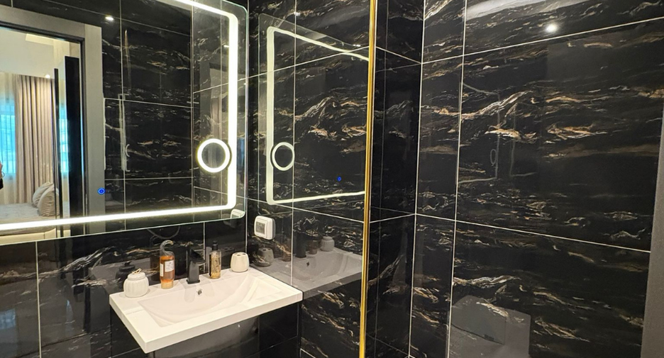 For sale 2 bedrooms condo in South Pattaya, Pattaya