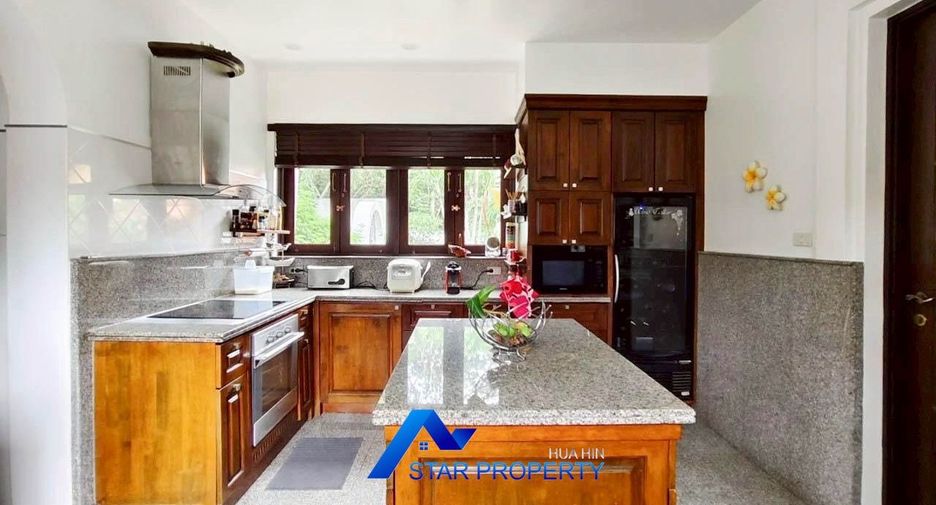 À vendre 6 chambres villa à Hua Hin, Prachuap Khiri Khan