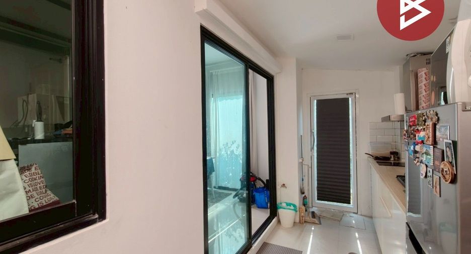 Reihenhaus zum Kauf mit 2 Zimmer in Lat Krabang, Bangkok