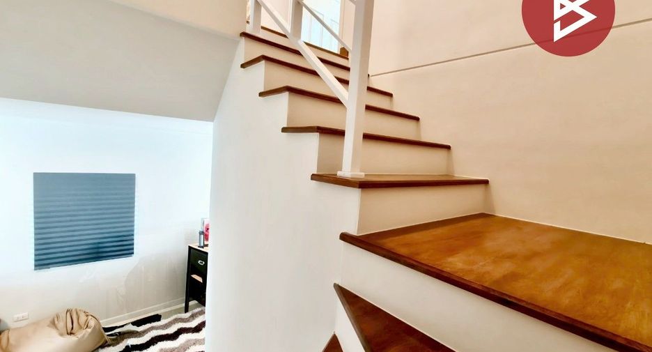 Reihenhaus zum Kauf mit 2 Zimmer in Lat Krabang, Bangkok