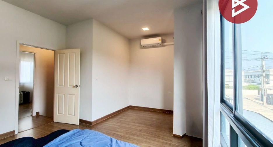 Reihenhaus zum Kauf mit 2 Zimmer in Lat Krabang, Bangkok