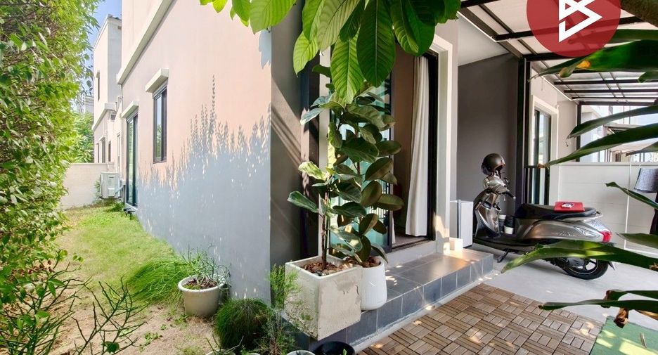 Reihenhaus zum Kauf mit 2 Zimmer in Lat Krabang, Bangkok