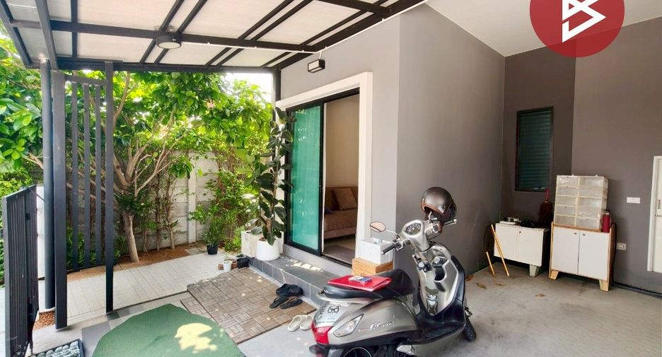 Reihenhaus zum Kauf mit 2 Zimmer in Lat Krabang, Bangkok