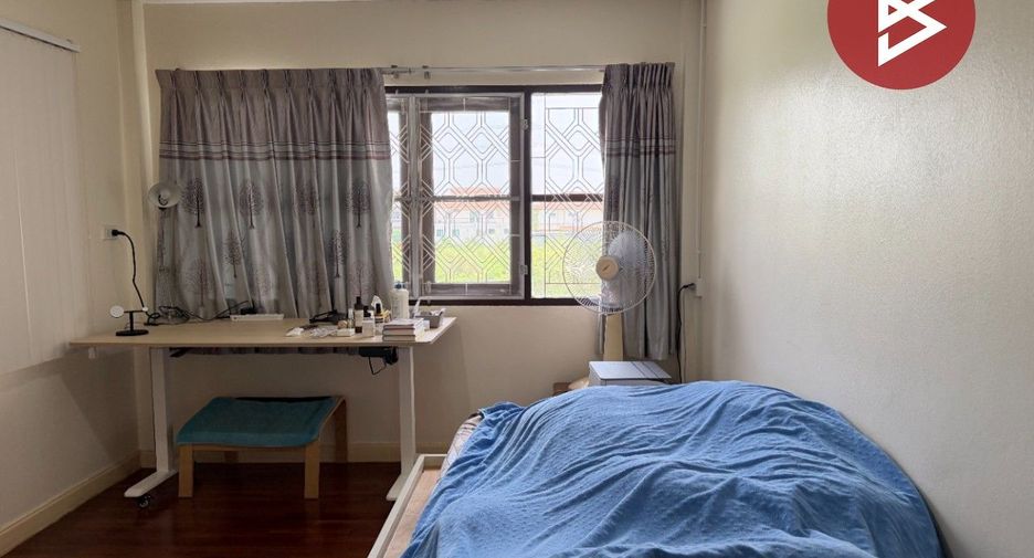 Haus zum Kauf mit 4 Zimmer in Min Buri, Bangkok