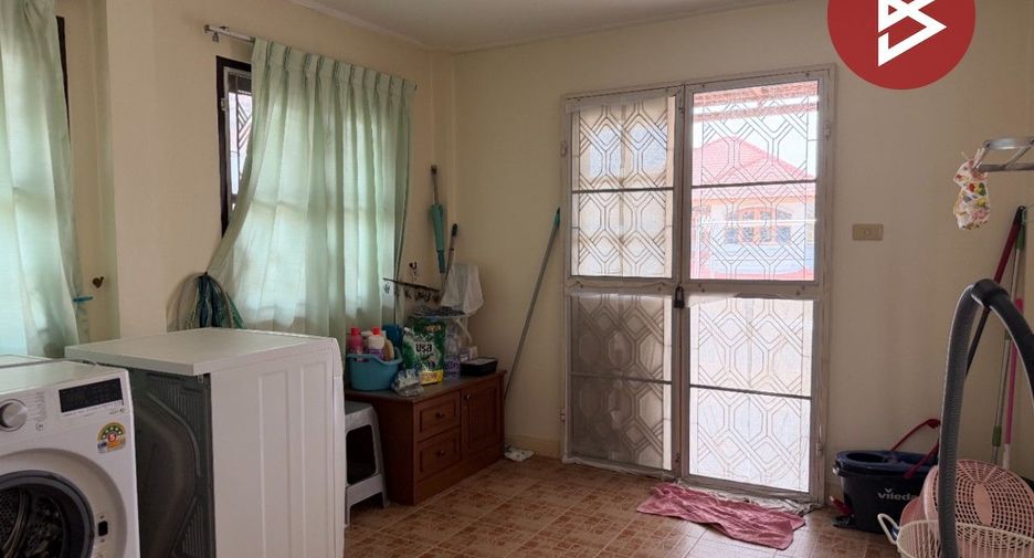 Haus zum Kauf mit 4 Zimmer in Min Buri, Bangkok