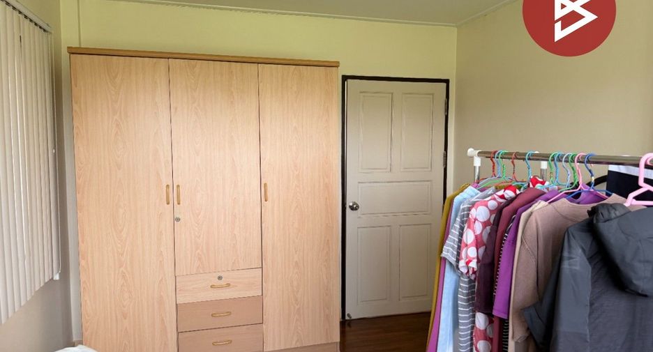 Haus zum Kauf mit 4 Zimmer in Min Buri, Bangkok