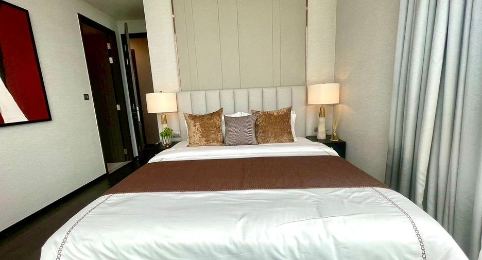For rent 2 bedrooms condo in Khlong Toei, Bangkok