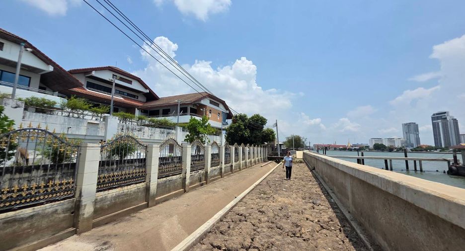 For sale land in Bang Phlat, Bangkok