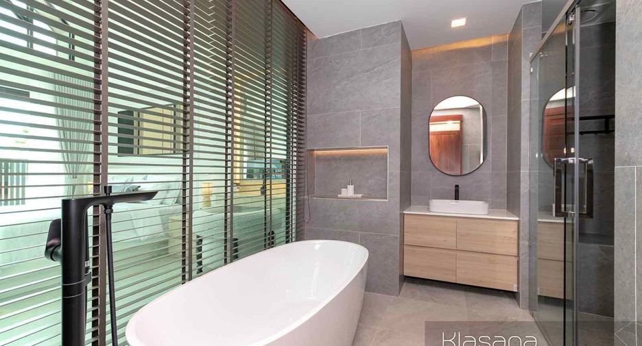 For sale 3 bedrooms villa in Mueang Krabi, Krabi