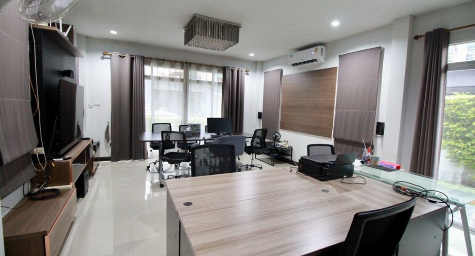 For sale 3 ベッドルーム house in Mueang Rayong, Rayong