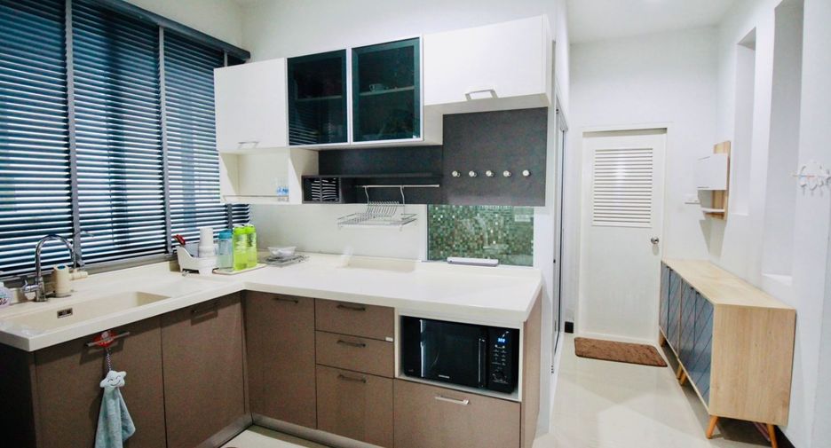 For sale 3 ベッドルーム house in Mueang Rayong, Rayong