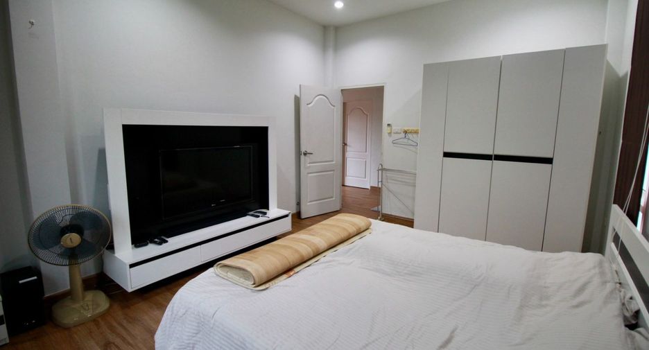 For sale 3 ベッドルーム house in Mueang Rayong, Rayong