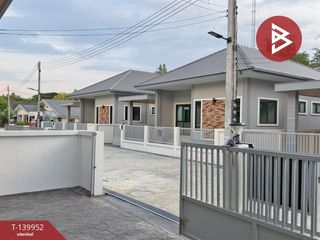 For sale 3 bedrooms house in Mueang Lamphun, Lamphun
