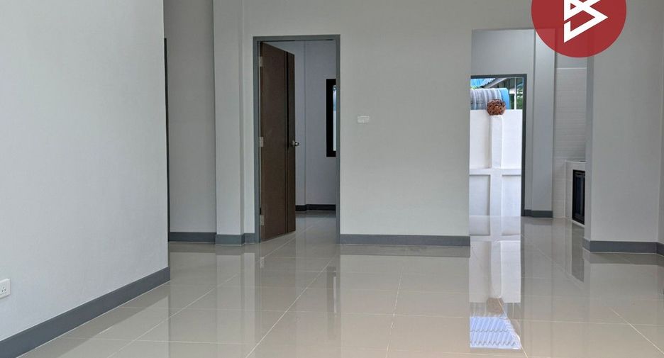 For sale 3 bedrooms house in Mueang Lamphun, Lamphun
