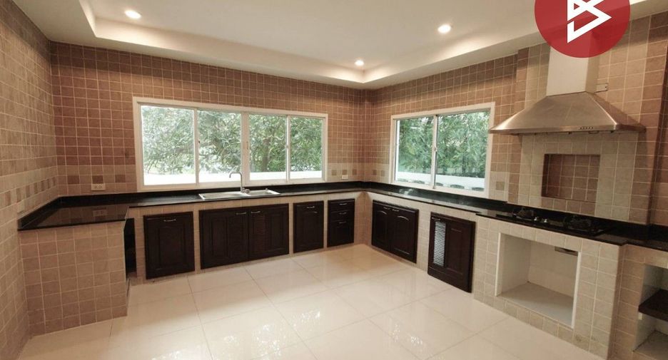 Haus zum Kauf mit 5 Zimmer in Phra Samut Chedi, Samut Prakan