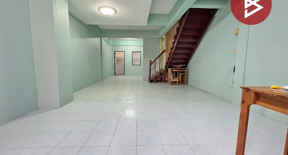 For sale 2 bedrooms townhouse in Mueang Samut Prakan, Samut Prakan