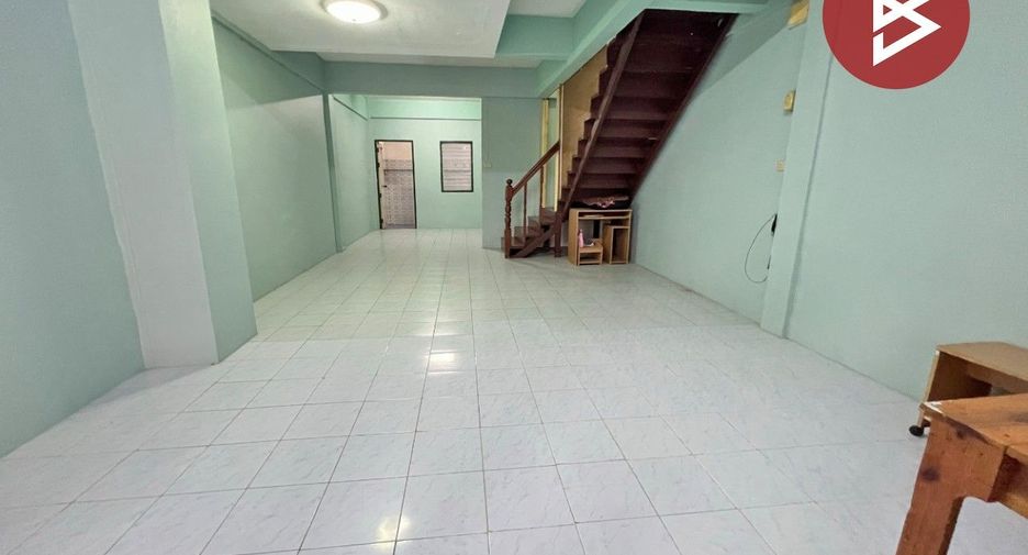 For sale 2 bedrooms townhouse in Mueang Samut Prakan, Samut Prakan