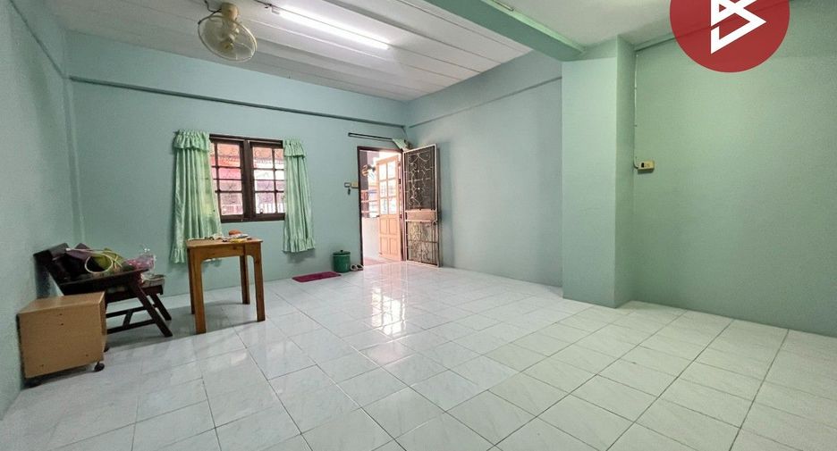 For sale 2 bedrooms townhouse in Mueang Samut Prakan, Samut Prakan