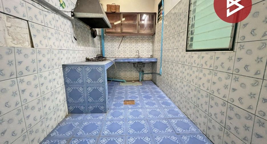 For sale 2 bedrooms townhouse in Mueang Samut Prakan, Samut Prakan