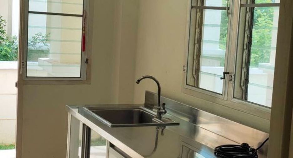 Haus zur Miete mit 3 Zimmer in Bang Phli, Samut Prakan