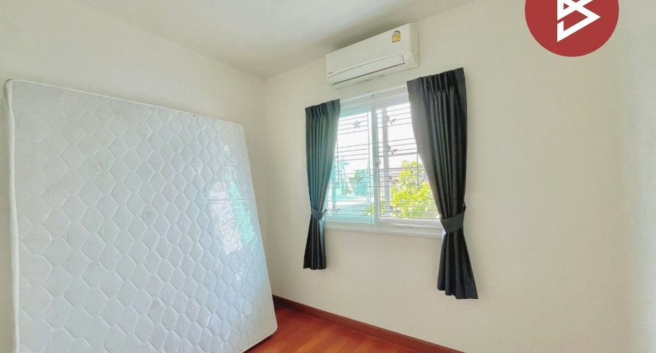 For sale 3 bedrooms townhouse in Lat Krabang, Bangkok