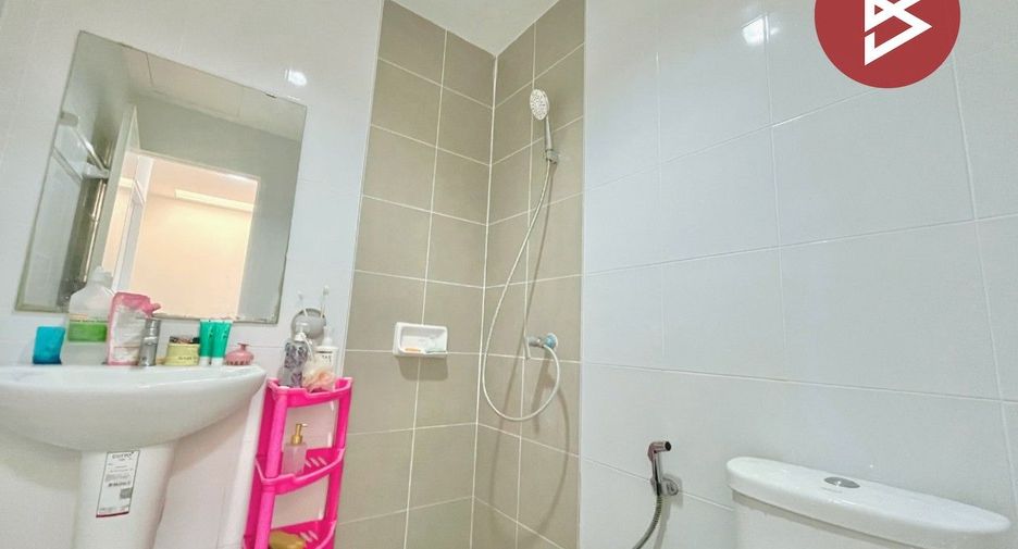 For sale 3 bedrooms townhouse in Lat Krabang, Bangkok