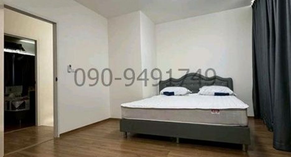 For rent 3 bedrooms townhouse in Khlong Sam Wa, Bangkok