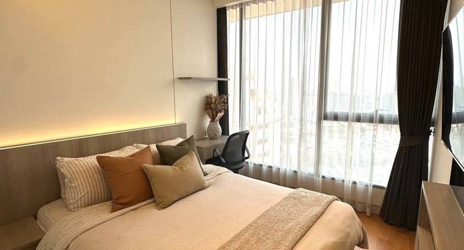For rent 2 bedrooms condo in Khlong Toei, Bangkok