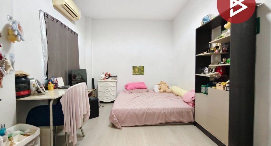 For sale 3 bedrooms house in Phutthamonthon, Nakhon Pathom