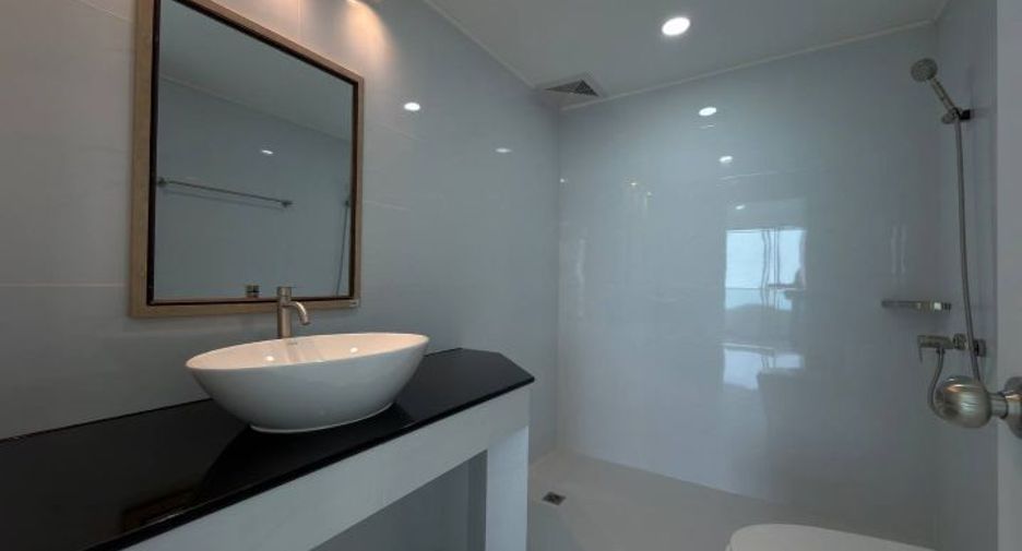 For sale 2 bedrooms condo in Sattahip, Chonburi