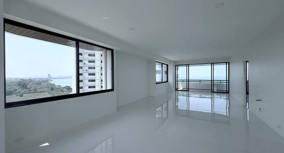 For sale 2 bedrooms condo in Sattahip, Chonburi