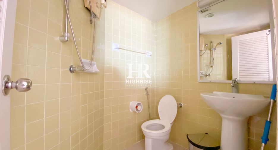 For sale 2 bedrooms condo in North Pattaya, Pattaya