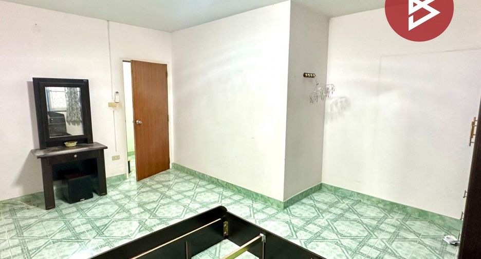 For sale 2 bedrooms townhouse in Mueang Samut Prakan, Samut Prakan