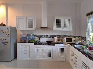 Casa adosada en venta de 2 habitaciones en Kathu, Phuket