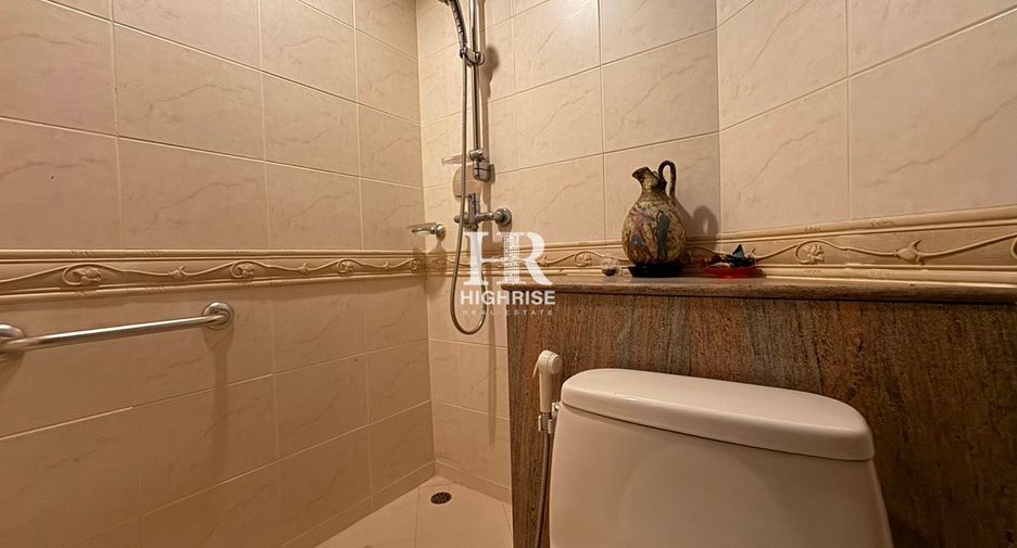 For sale 2 bedrooms condo in North Pattaya, Pattaya