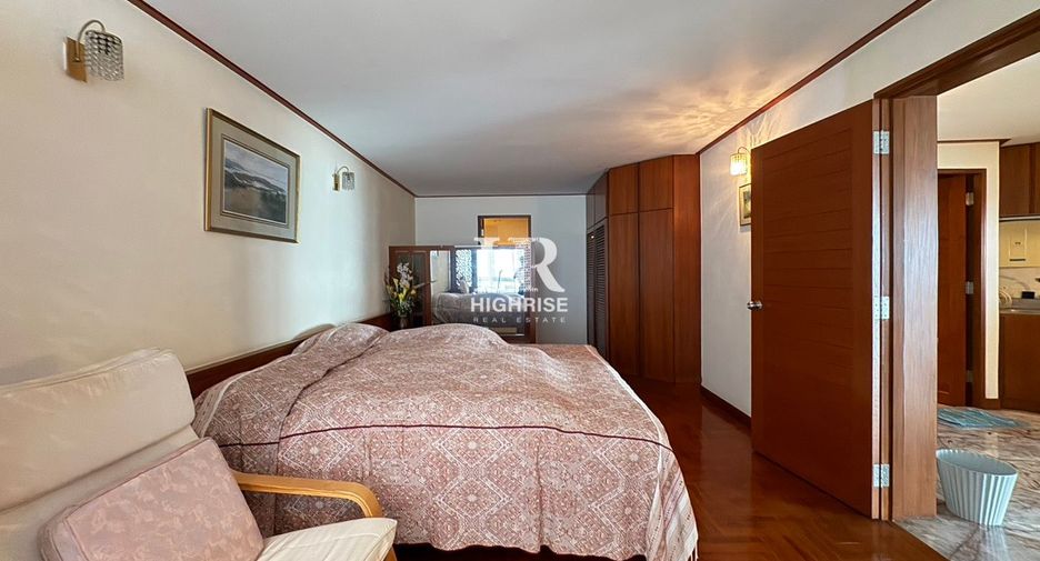 For sale 2 bedrooms condo in North Pattaya, Pattaya
