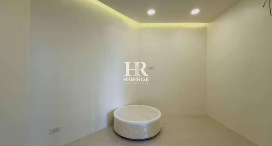 For sale 2 bedrooms condo in North Pattaya, Pattaya