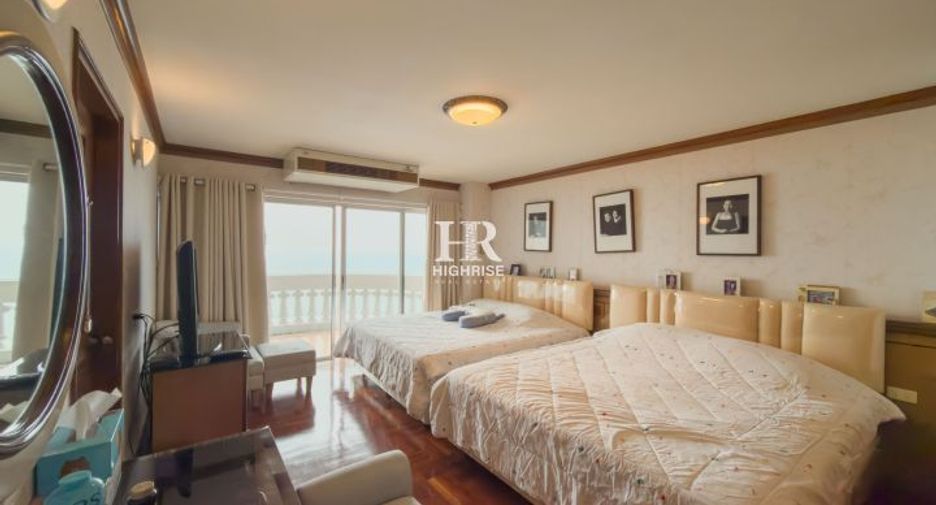 For sale 3 bedrooms condo in North Pattaya, Pattaya