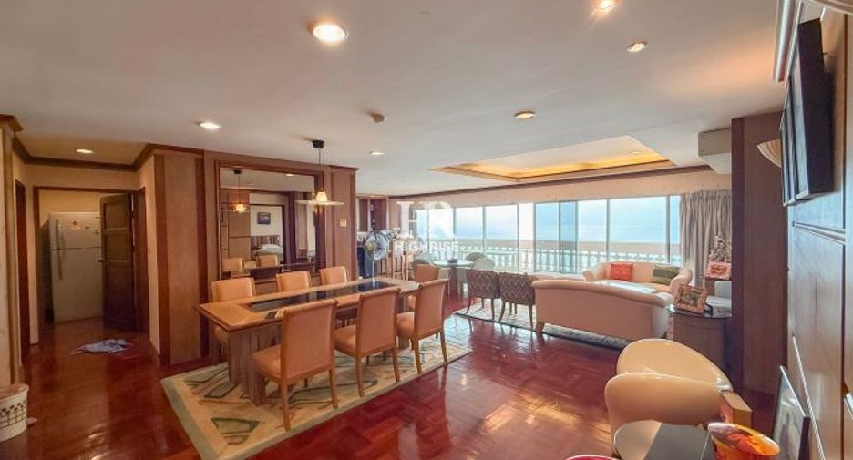 For sale 3 bedrooms condo in North Pattaya, Pattaya