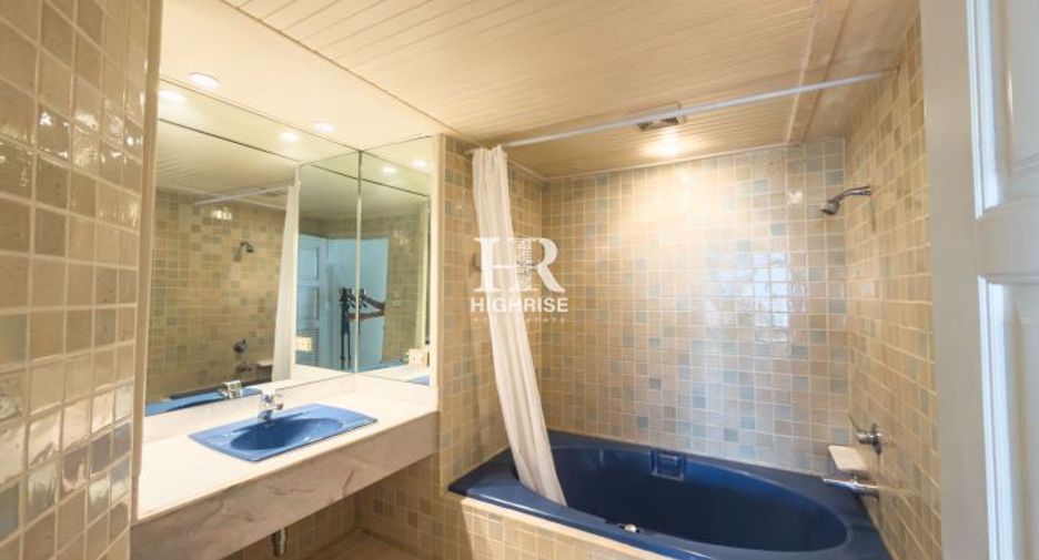 For sale 3 bedrooms condo in North Pattaya, Pattaya