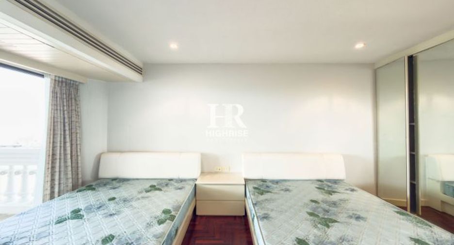 For sale 3 bedrooms condo in North Pattaya, Pattaya