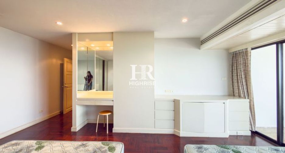 For sale 3 bedrooms condo in North Pattaya, Pattaya