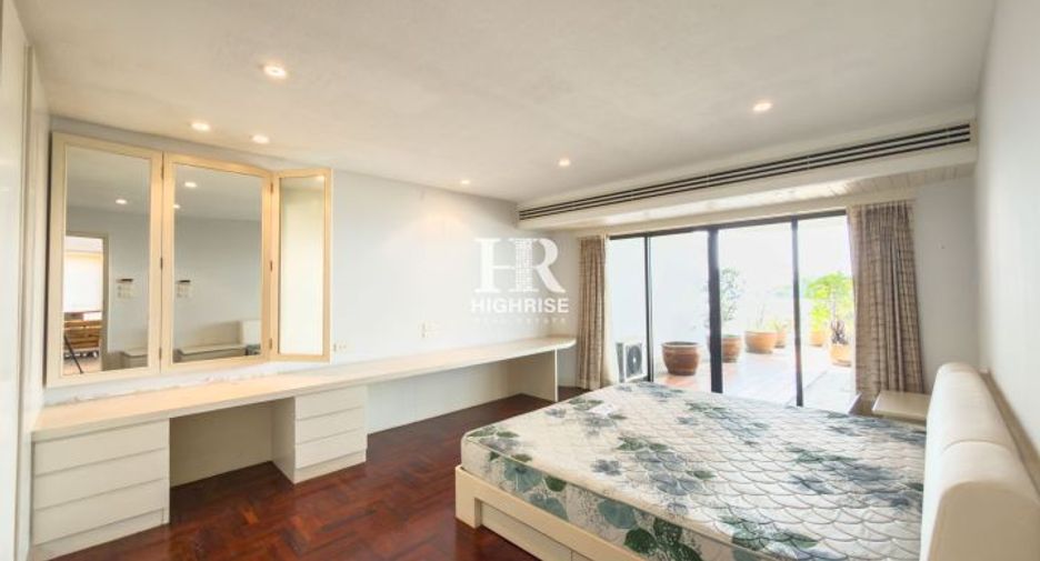 For sale 3 bedrooms condo in North Pattaya, Pattaya