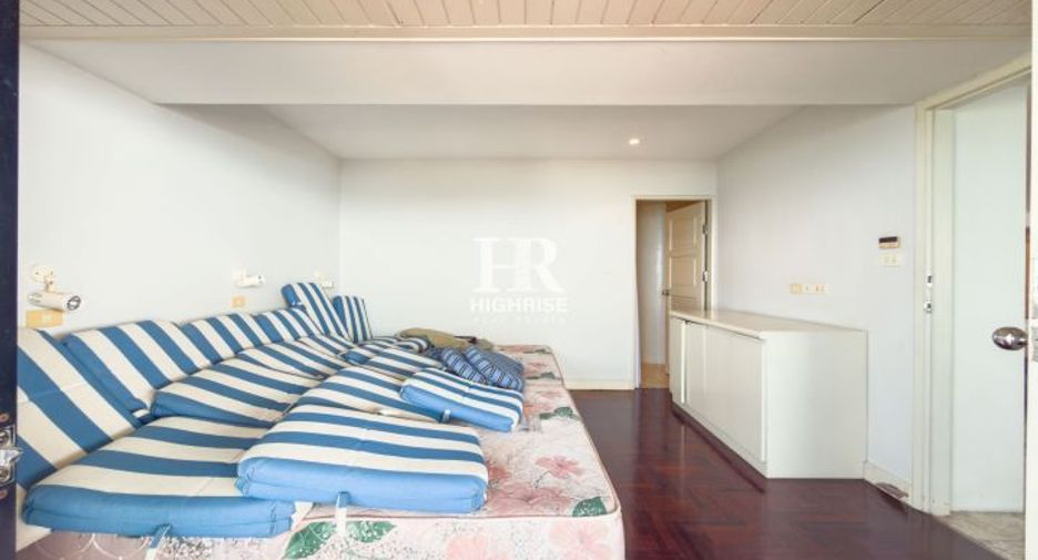 For sale 3 bedrooms condo in North Pattaya, Pattaya