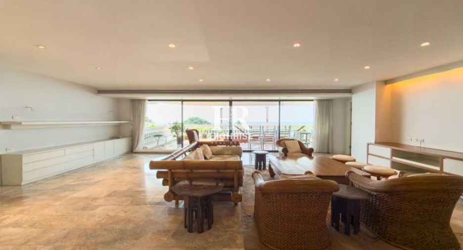 For sale 3 bedrooms condo in North Pattaya, Pattaya