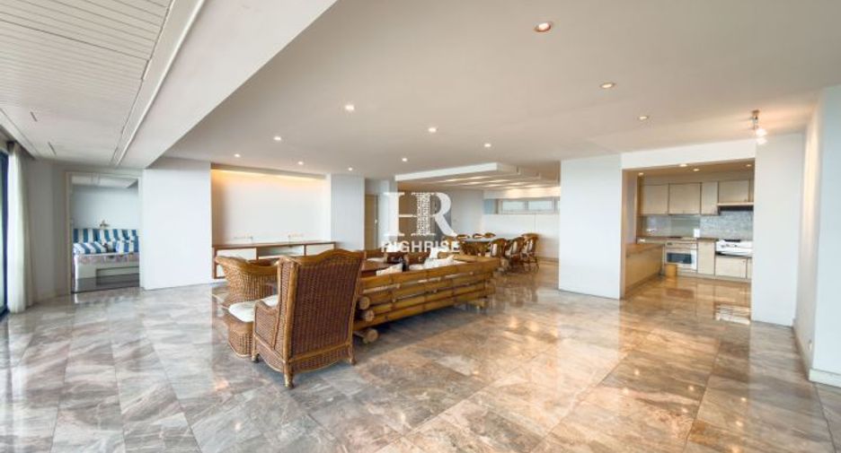 For sale 3 bedrooms condo in North Pattaya, Pattaya