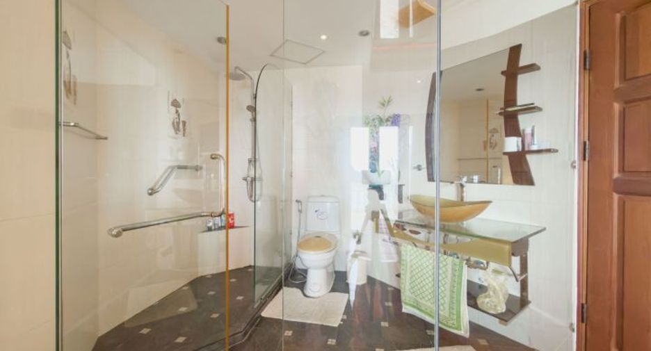 For sale 2 bedrooms condo in North Pattaya, Pattaya