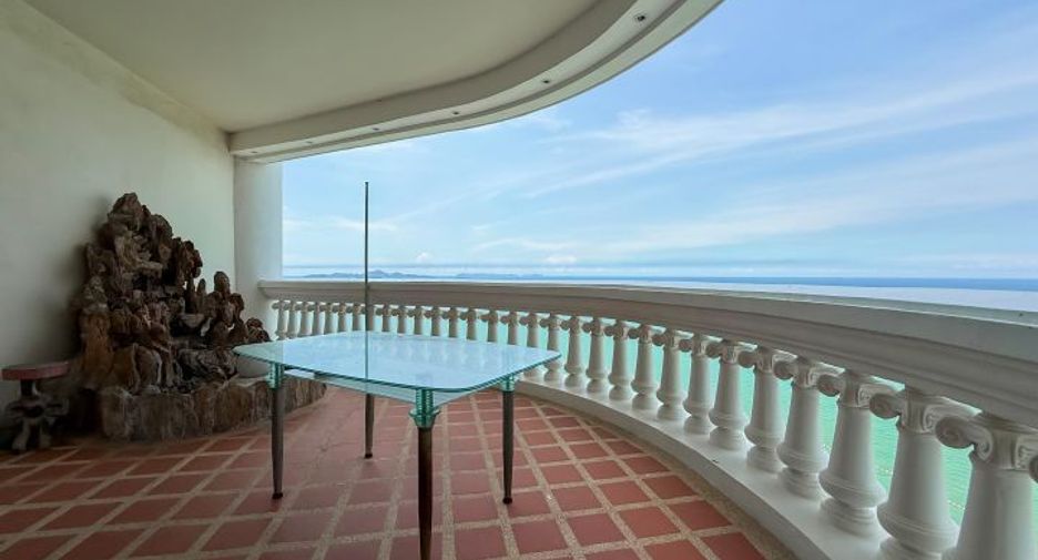For sale 2 bedrooms condo in North Pattaya, Pattaya