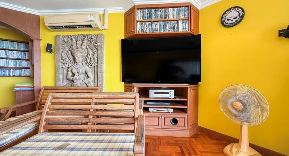 For sale 2 bedrooms condo in North Pattaya, Pattaya
